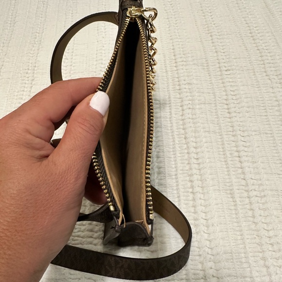 Michael Kors belt bag - Picture 3 of 6